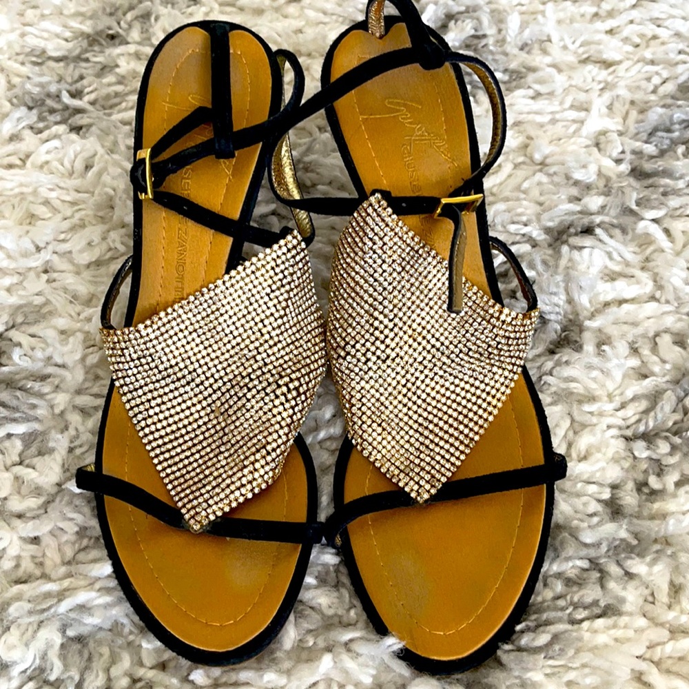 Sparkle scrappy heels worn on red carpet